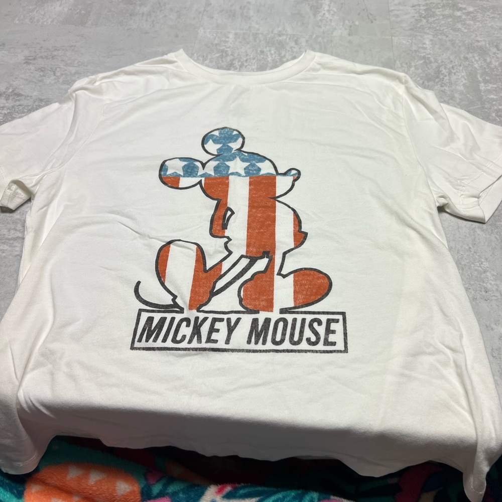 GRAPHIC TEES- Womens Disney shirt